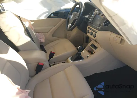 2017 Volkswagen Tiguan 2.0T S z USA, uszkodzony, nr VIN WVGBV7AX0HW503868